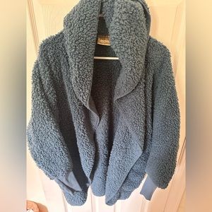 Nordic beach Sherpa one size jacket in good condition. Worn a few times.